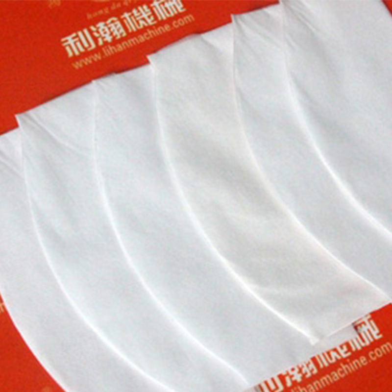 全自動(dòng)杯型口罩外套機(jī)(一出二)HD-0227