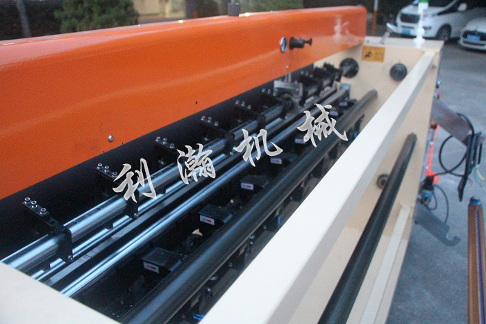 <a href='http://www.sheasyhotel.com/xingyezixun/1133.html' target='1' style='font-size:14px; font-weight:bold; color:#ff0000;'>超聲波剪切機</a>