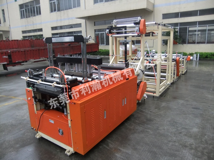 <a href='http://www.sheasyhotel.com/xingyezixun/11.html' target='1' style='font-size:14px; font-weight:bold; color:#ff0000;'>無(wú)紡布制袋機(jī)</a>