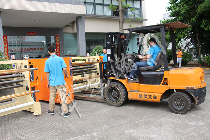 <a href='http://www.sheasyhotel.com/xingyewenzhang/992.html' target='1' style='font-size:14px; font-weight:bold; color:#ff0000;'>超聲波分條機</a>