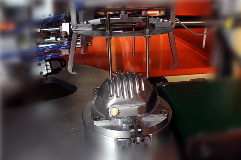 <a href='http://www.sheasyhotel.com/xingyewenzhang/1361.html' target='1' style='font-size:14px; font-weight:bold; color:#ff0000;'>超聲波口罩機</a>